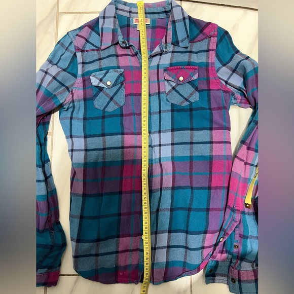 - Pullover Flannel size Small - Picture 10 of 10